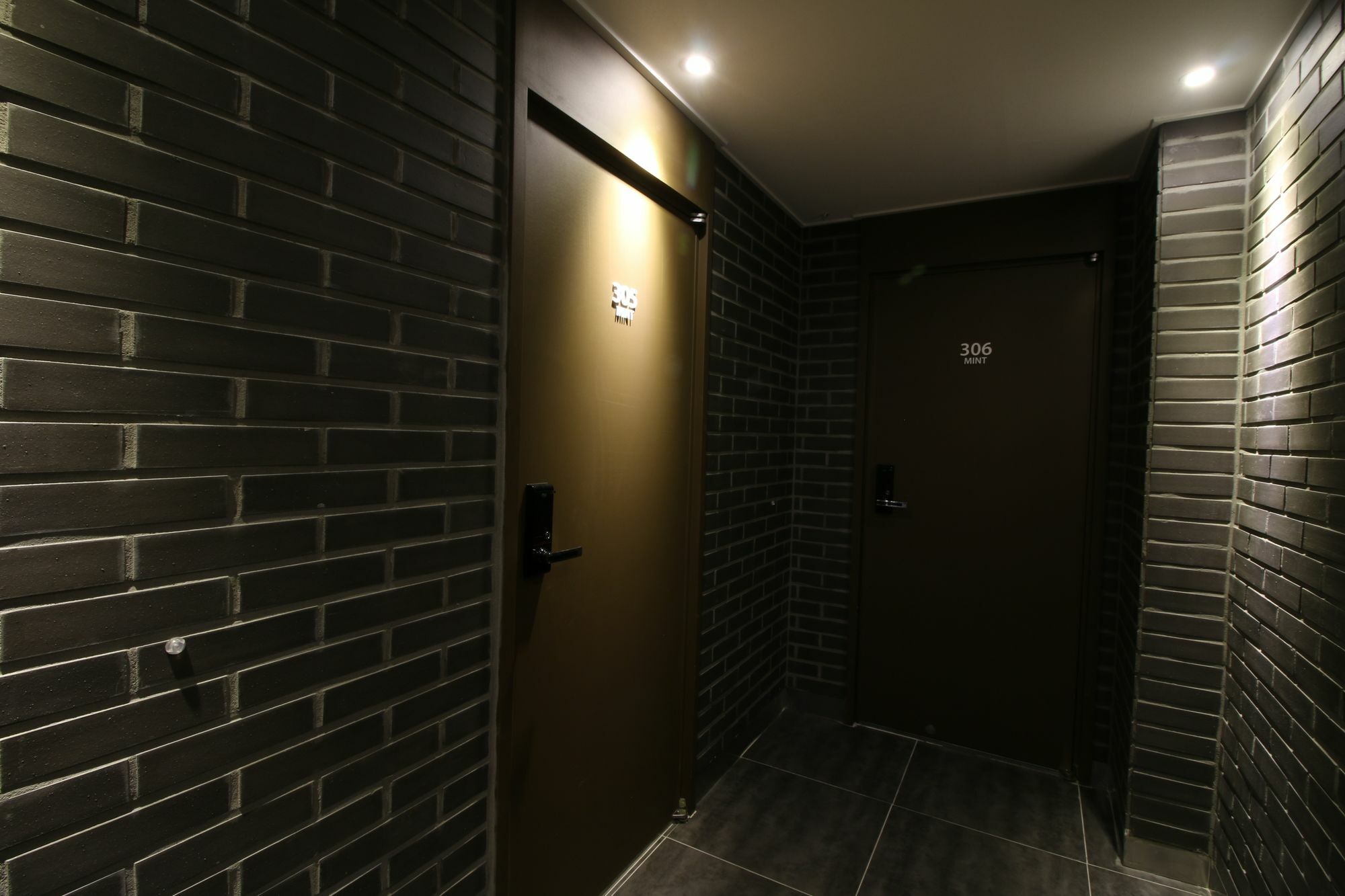 Hotel Mint House - Female Only à Busan Extérieur photo