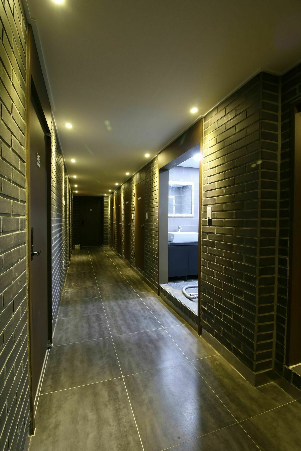 Hotel Mint House - Female Only à Busan Extérieur photo