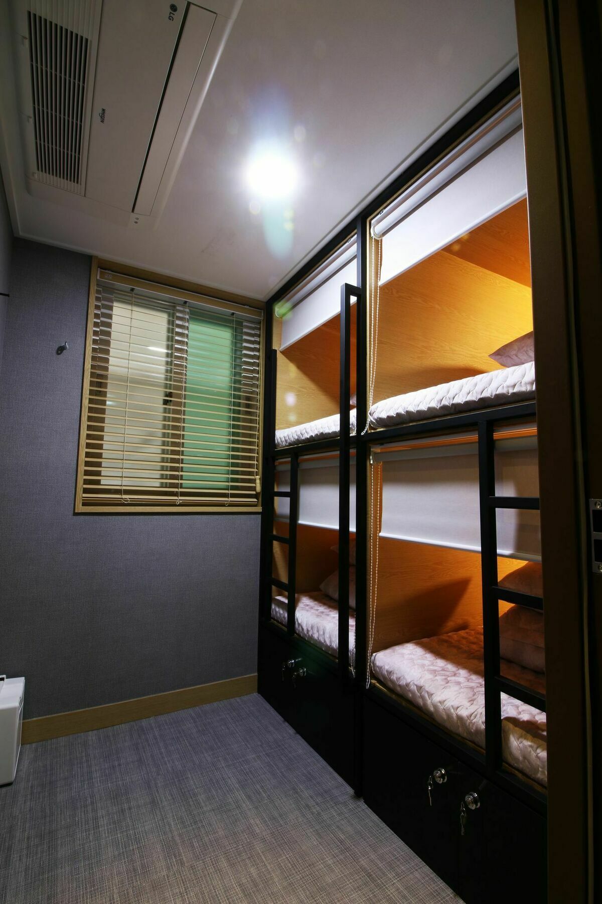 Hotel Mint House - Female Only à Busan Extérieur photo