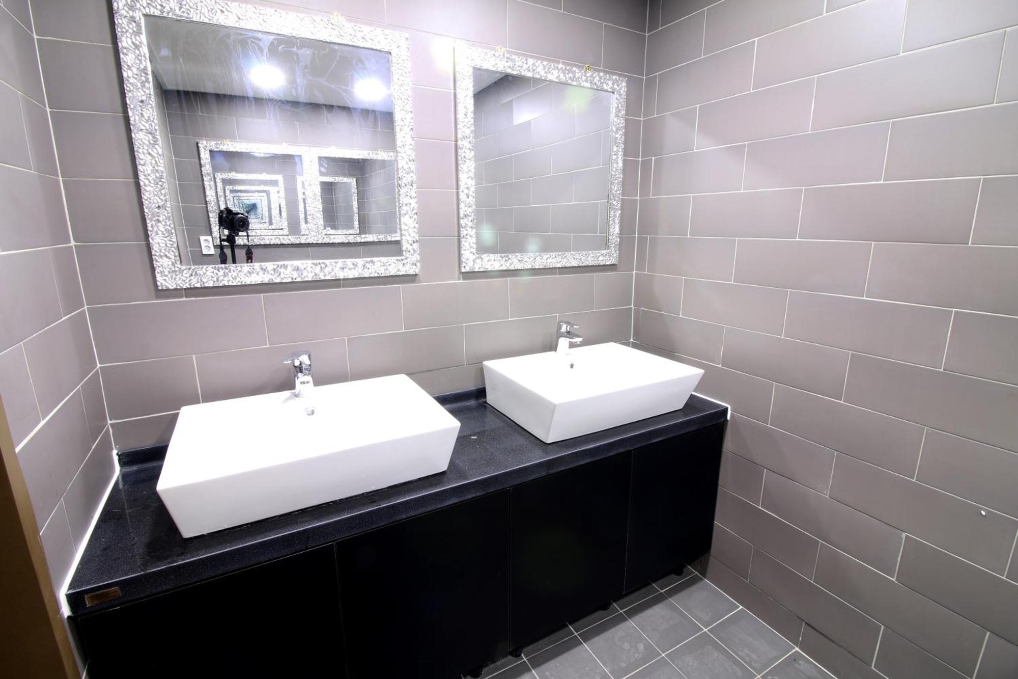 Hotel Mint House - Female Only à Busan Extérieur photo