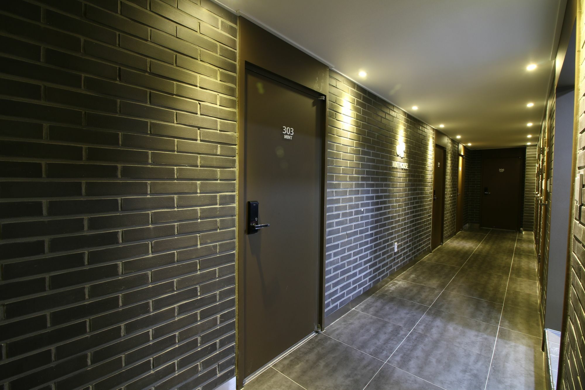 Hotel Mint House - Female Only à Busan Extérieur photo